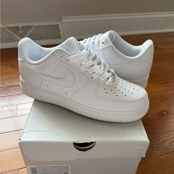 Nike Men's All-White Sneakers - Picture 1 of 4